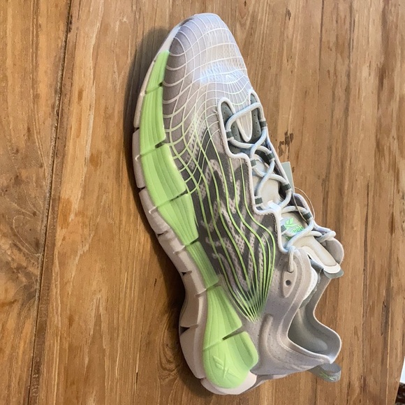 BRAND NEW REEBOK ZIG KINETICA II W/ TAGS US 12 - Picture 4 of 8